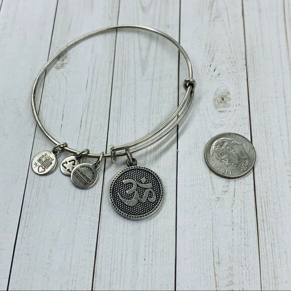 Alex and Ani Ohm Bracelet - Picture 1 of 2